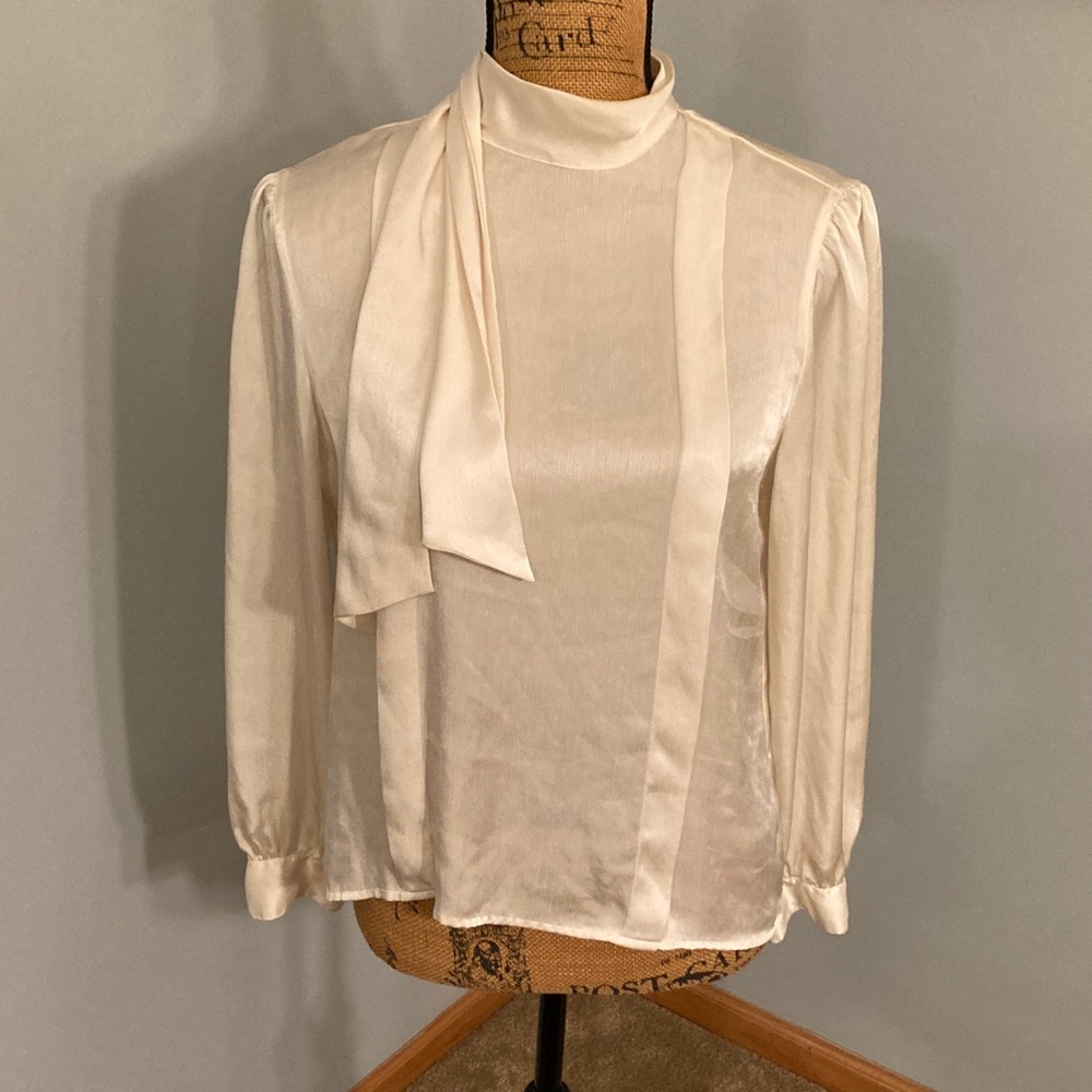 Chic Women's Cream Blouse with Stylish Neck Tie *No Size Tag: 38" Chest